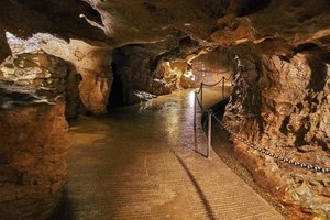 Linville Caverns